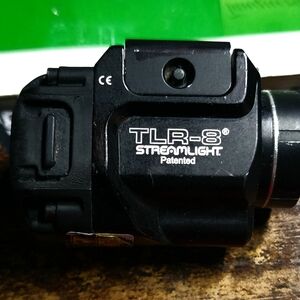 Features white LED and 640-660nm red laser◦ 500 lumens: 131m beam: runs 1.5 hou